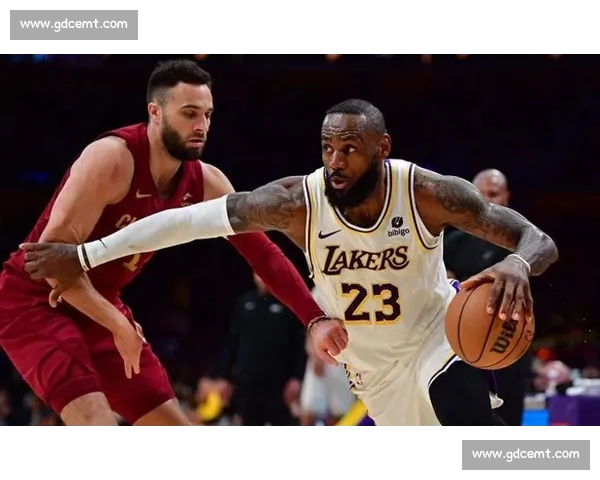 新秀詹姆斯 25 分羞辱 DPOY!阿泰回忆经典对抗:他天生就是国王 新秀詹姆斯 25 分羞辱 DPOY!阿泰回忆经典对抗:他天生就是国王