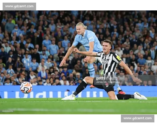 纽卡欲用波普换曼城新星特拉福德,利兹联伺机截胡 纽卡欲用波普换曼城新星特拉福德,利兹联伺机截胡