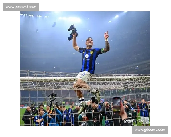 雷内亮剑!弗鲁米嫩塞 2-0 斩国米,南美铁卫:强敌面前我们永不低头 雷内亮剑!弗鲁米嫩塞 2-0 斩国米,南美铁卫:强敌面前我们永不低头