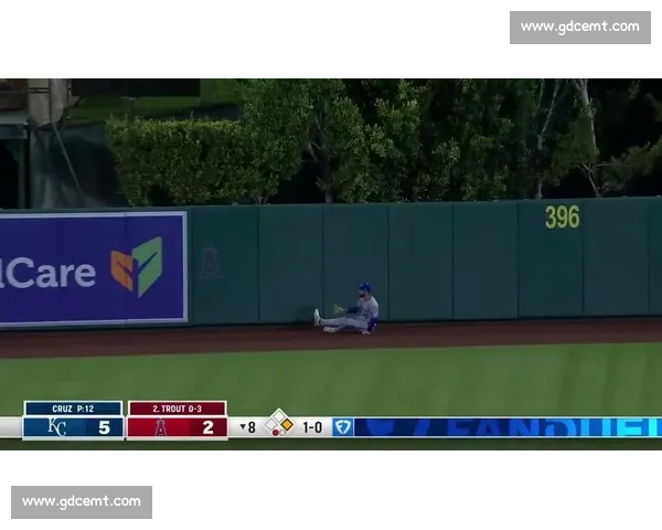 特劳特关键追平轰点燃反攻 天使终场前逆转国民