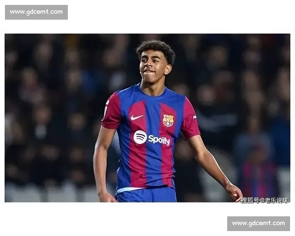 巴萨 10 号新王登基！父亲盛赞：亚马尔远不止于此，未来将书写传奇